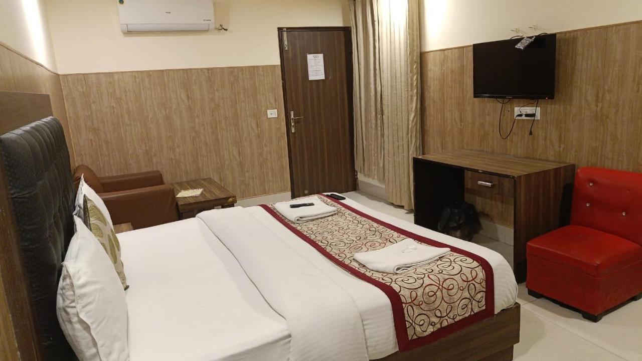 Hotel Airport Rts New Delhi